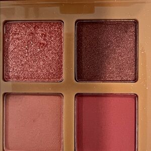 Women’s new eyeshadow palette. Four pink and burgundy colors.NWOT